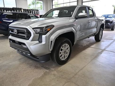 New 2026 Toyota Tacoma SR5 RWD image 8