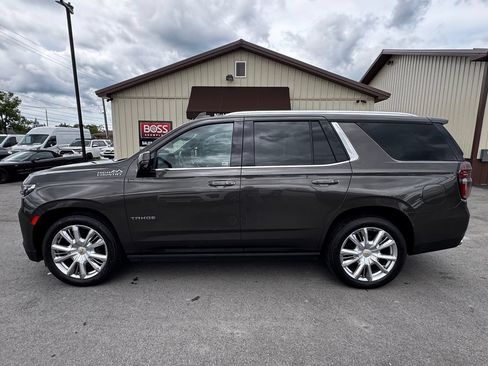 Used 2021 Chevrolet Tahoe High Country AWD/4WD image 2