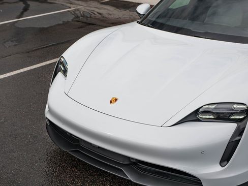 Used 2020 Porsche Taycan 4S image 13