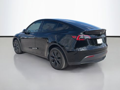Used 2025 Tesla Model Y Long Range AWD/4WD image 3