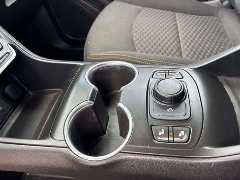 Used 2019 GMC Terrain SLE w/ Driver Convenience Package image 25