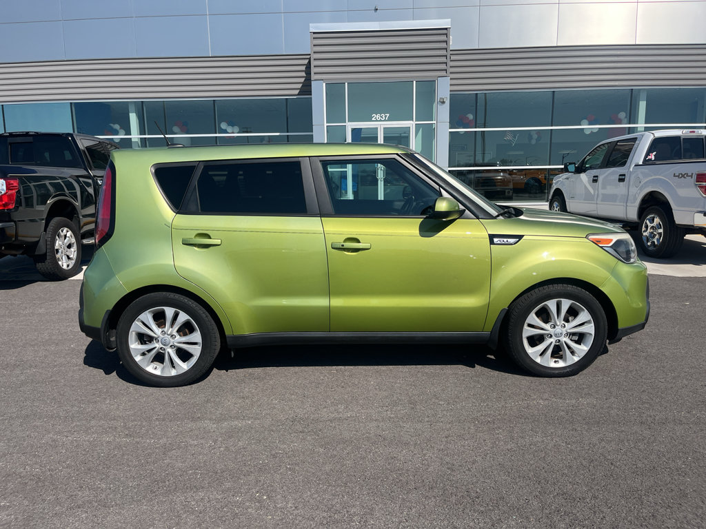 Used 2015 Kia Soul + w/ Primo Package FWD image 4