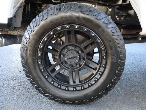Used 2019 Ford F250 XLT w/ XLT Premium Package AWD/4WD image 42