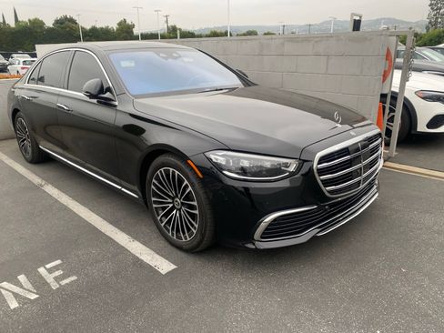 Used 2026 Mercedes-Benz S 500 4MATIC image 2