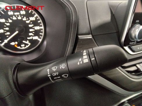 Used 2025 Nissan Altima 2.5 SV image 15