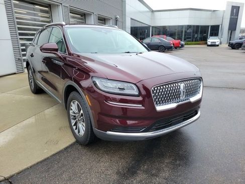 Used 2023 Lincoln Nautilus AWD w/ Premium Package image 9