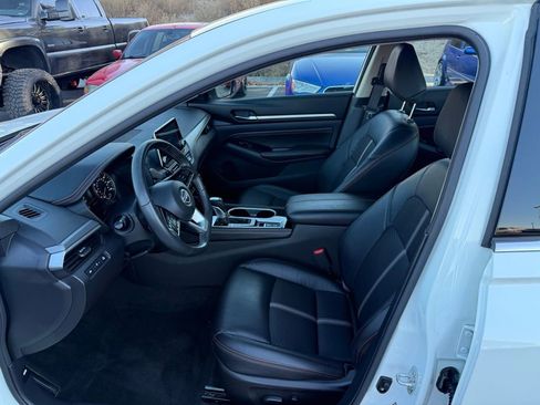 Used 2023 Nissan Altima 2.5 SR image 11
