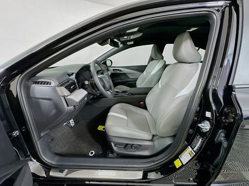 Used 2025 Toyota Camry SE image 20