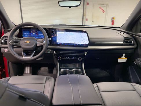 New 2026 Chevrolet Traverse LT w/ Sun and Wheel Package image 17