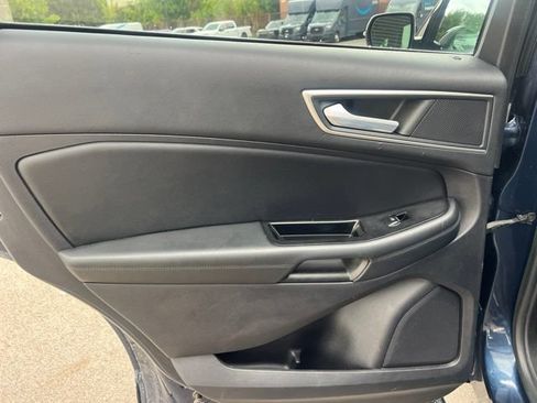 Used 2017 Ford Edge SEL w/ Equipment Group 201A AWD/4WD image 17