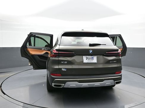 Used 2025 BMW X5 xDrive40i w/ Climate Comfort Package image 51