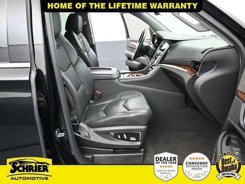 Used 2020 Cadillac Escalade Premium Luxury image 47