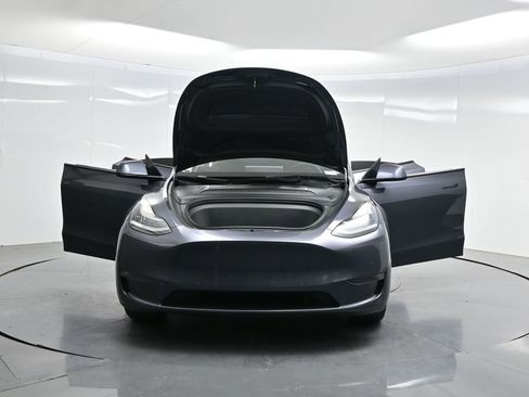 Used 2021 Tesla Model Y Long Range image 33