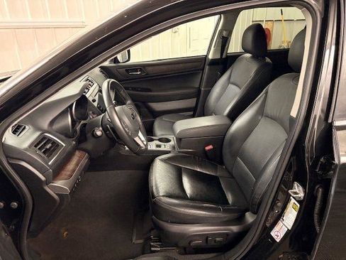 Used 2017 Subaru Outback 2.5i Limited image 5