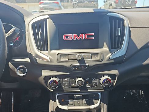 Certified 2023 GMC Terrain SLE w/ Driver Convenience Package AWD/4WD image 25