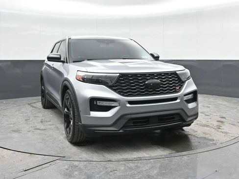 Used 2022 Ford Explorer ST w/ ST High-Performance Pack AWD/4WD image 5