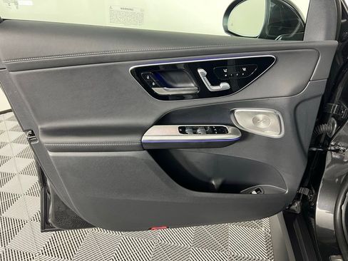 Used 2025 Mercedes-Benz GLC 300 GLC 300 image 12