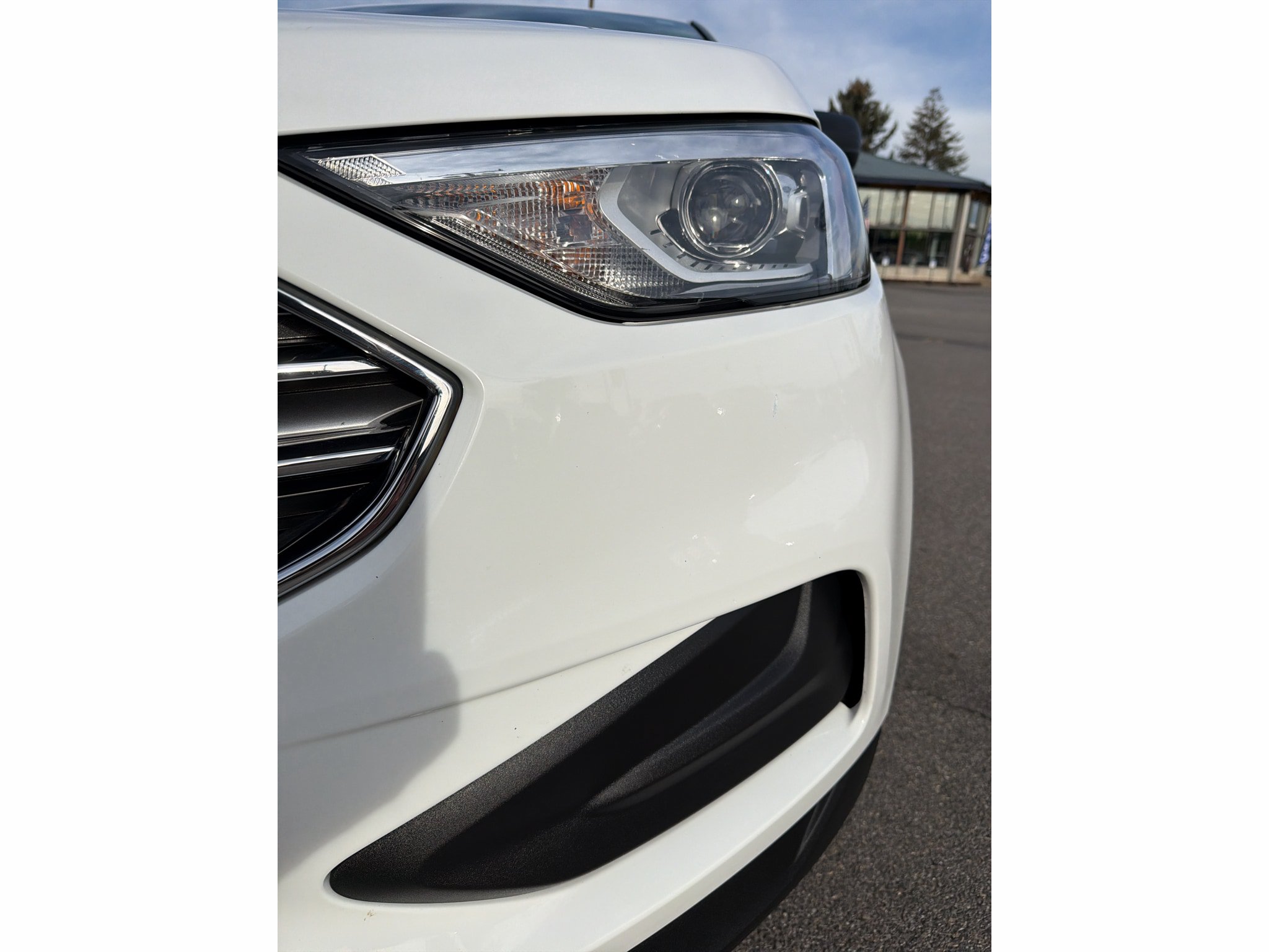 Used 2022 Ford Edge SE AWD/4WD image 4