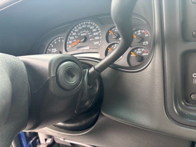 Used 2003 Chevrolet Silverado 2500 LS AWD/4WD image 22