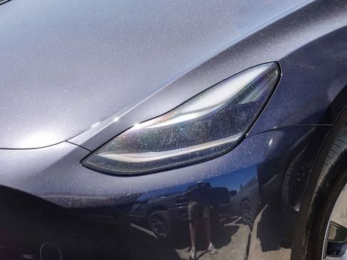 Used 2023 Tesla Model Y Long Range AWD/4WD image 2