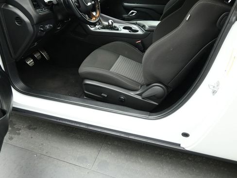 Used 2023 Dodge Challenger R/T image 11