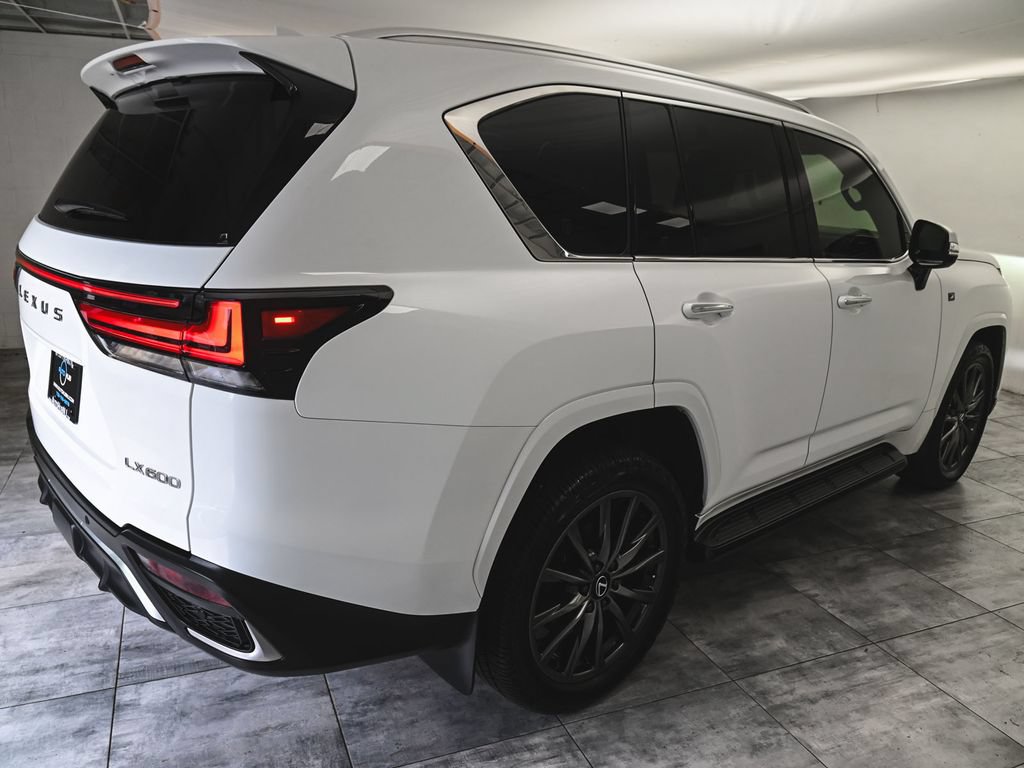 Used 2024 Lexus LX 600 F Sport AWD/4WD image 4