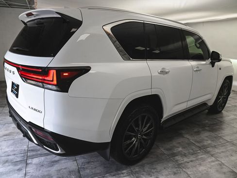 Used 2024 Lexus LX 600 F Sport AWD/4WD image 4