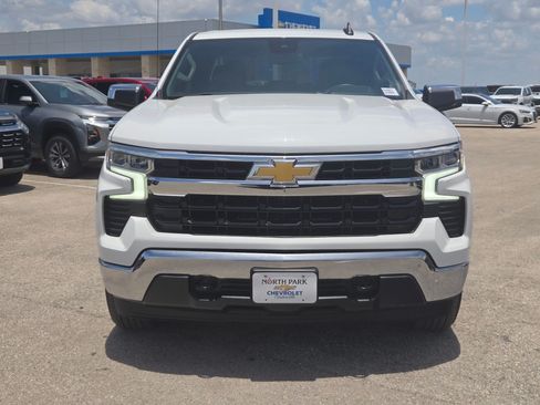 Used 2023 Chevrolet Silverado 1500 LT AWD/4WD image 8