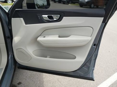 Used 2023 Volvo XC60 B5 Plus w/ Protection Package Premier FWD image 22