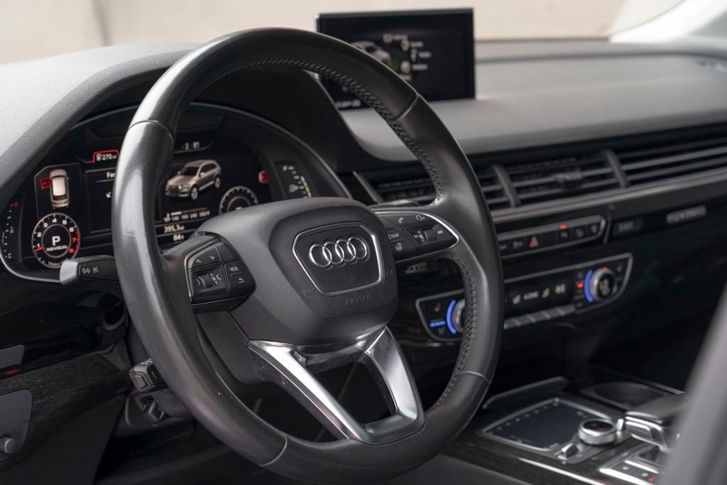 Used 2017 Audi Q7 3.0T Premium Plus w/ Premium Plus Package AWD/4WD image 15
