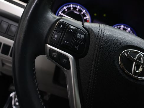 Used 2016 Toyota Highlander Plus AWD/4WD image 20