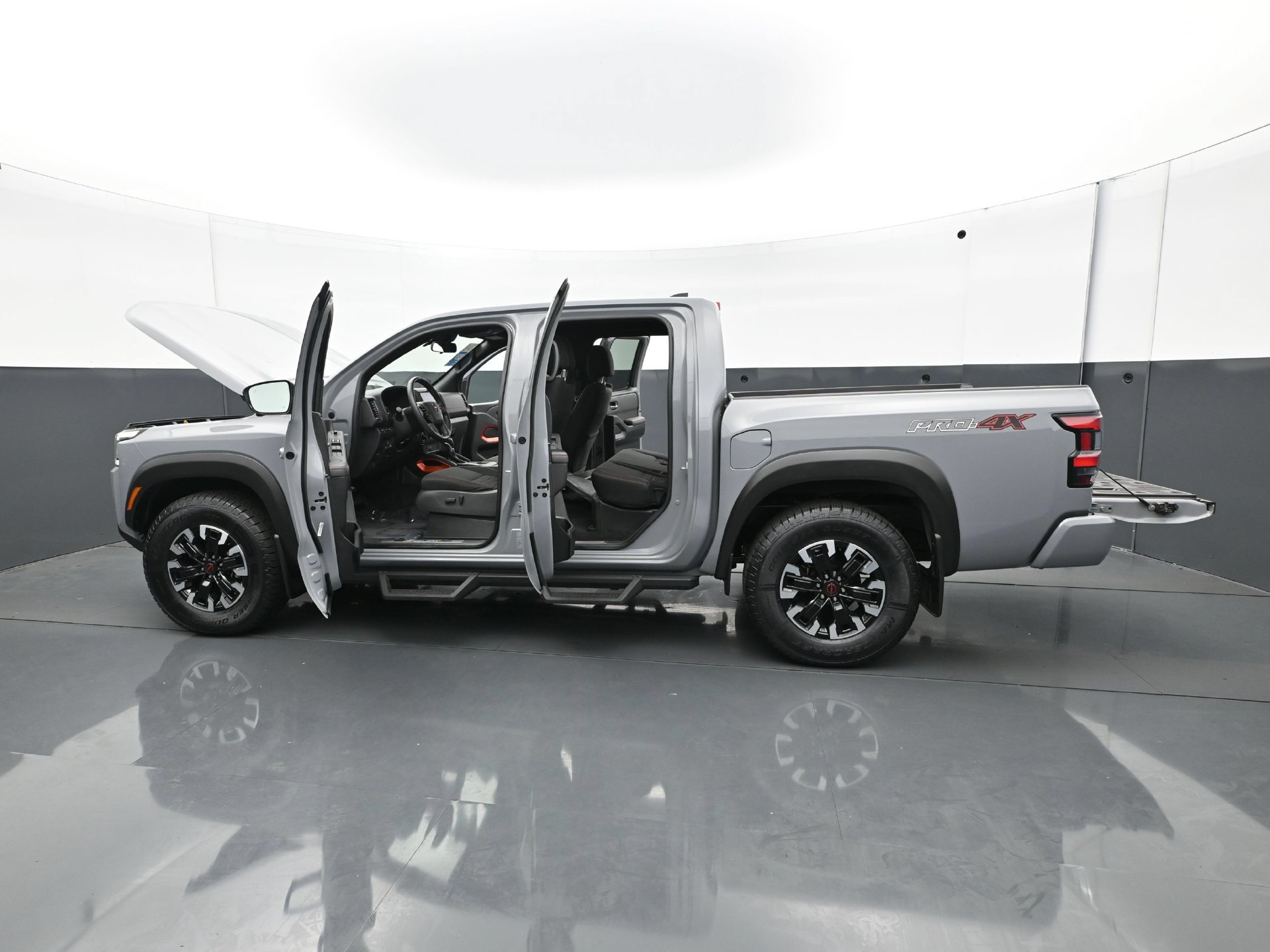 Used 2023 Nissan Frontier PRO-4X w/ Pro Convenience Package AWD/4WD image 36