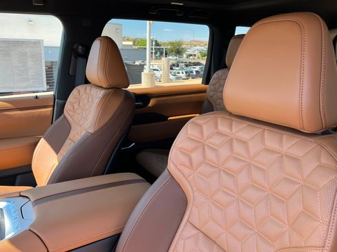 New 2026 Nissan Armada Platinum Reserve AWD/4WD image 17