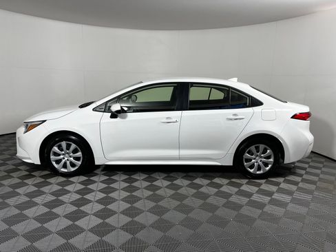 Certified 2025 Toyota Corolla LE image 7