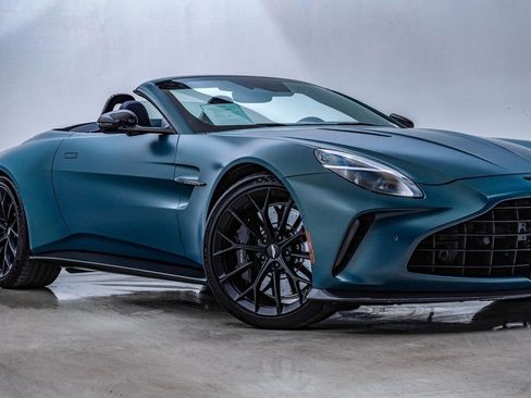 Used 2026 Aston Martin V8 Vantage Roadster image 2