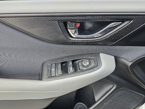 Used 2025 Subaru Outback Premium image 28