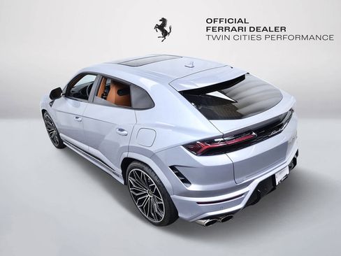 Used 2025 Lamborghini Urus SE AWD/4WD image 5