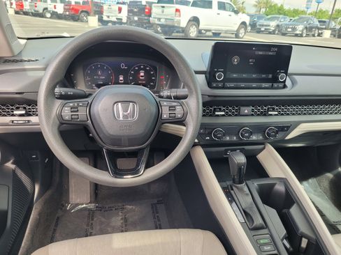 Used 2023 Honda Accord EX image 18