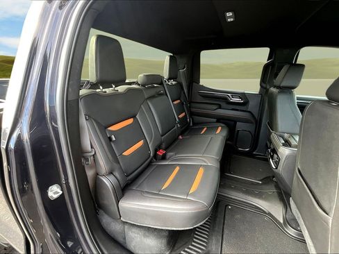 Used 2023 GMC Sierra 1500 AT4 image 17