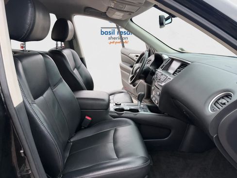 Used 2018 Nissan Pathfinder SL AWD/4WD image 20