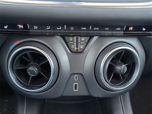 Used 2024 Chevrolet Blazer LT image 15