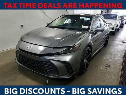 Used 2025 Toyota Camry SE w/ Multimedia Upgrade Package image 1