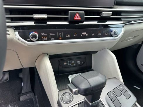 New 2026 Kia Sportage EX FWD image 21