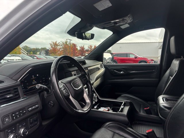 Used 2023 GMC Yukon Denali w/ Advanced Technology Package AWD/4WD image 10