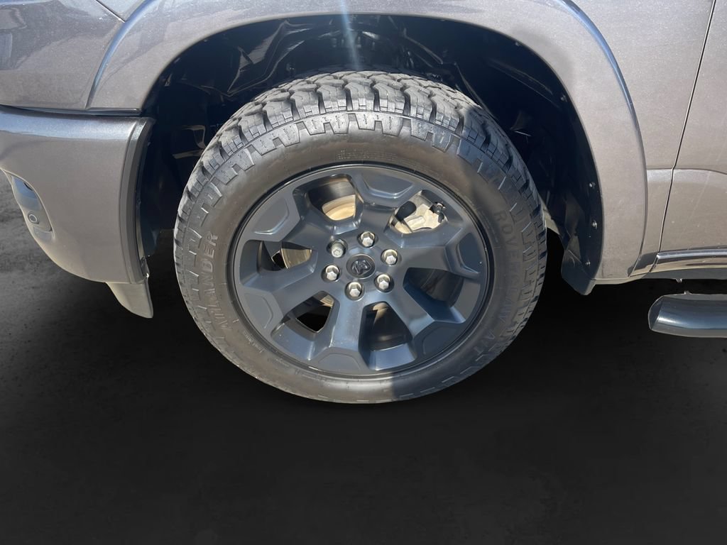 Used 2025 RAM 1500 Big Horn AWD/4WD image 10