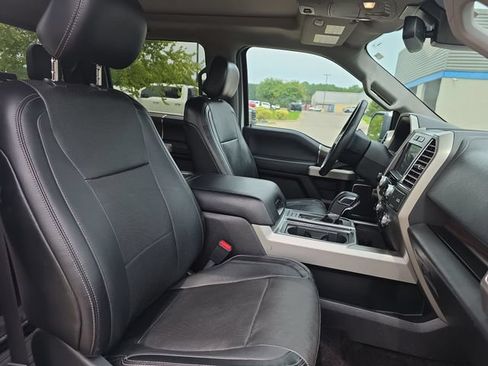 Used 2016 Ford F150 Lariat w/ Equipment Group 502A Luxury AWD/4WD image 11