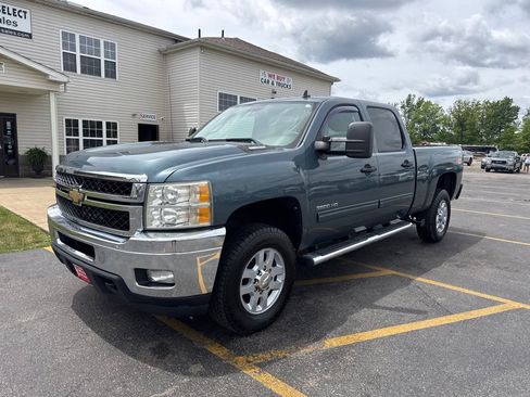 Used 2011 Chevrolet Silverado 3500 LT w/ Interior Plus Package AWD/4WD image 2