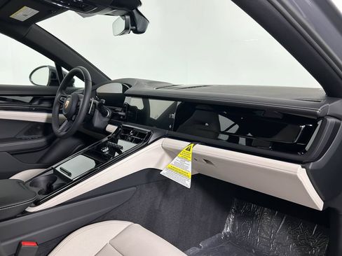 New 2026 Porsche Panamera 4 AWD/4WD image 22