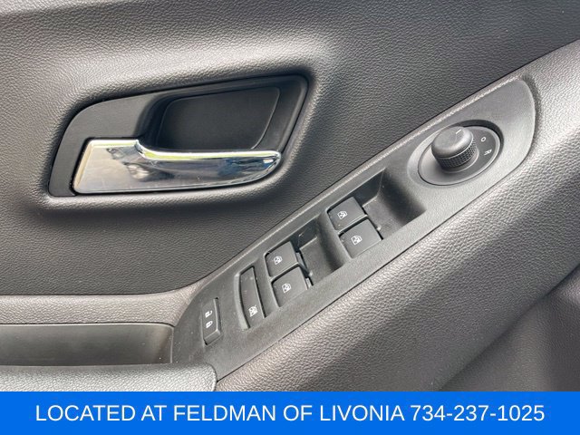 Certified 2020 Chevrolet Trax Premier w/ LPO, Cargo Package FWD image 21