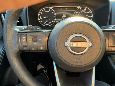 Certified 2023 Nissan Rogue SV image 18